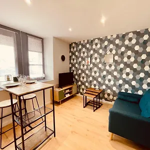 Joli Studio A Deux Pas Du Chateau Et Du Centre Apartamento